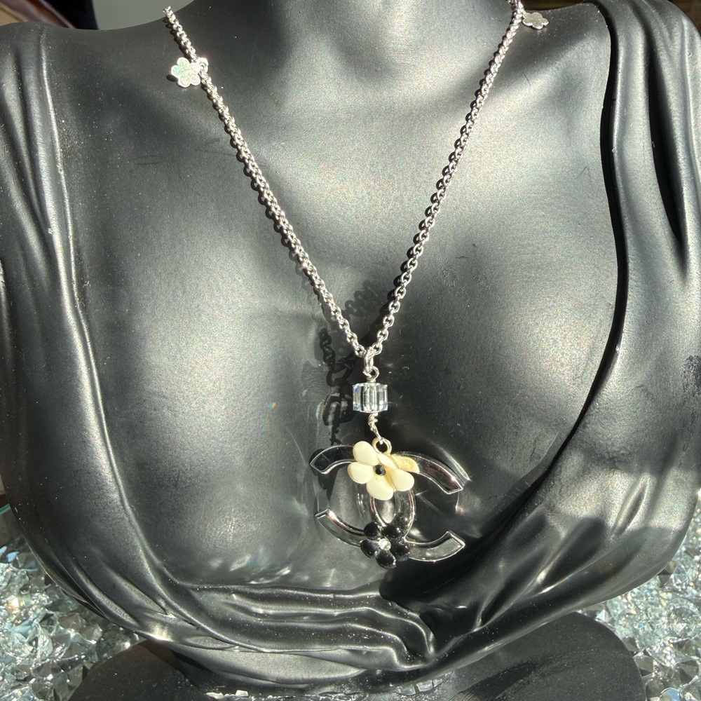 CHANEL Silver and Black Pendant Necklace - Picture 8 of 9